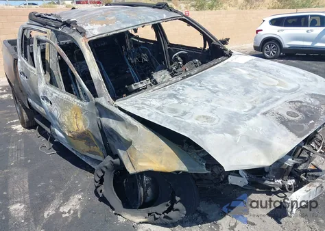 2018 Toyota Tacoma Sr5 z USA, uszkodzony, nr VIN 5TFAX5GN6JX129156